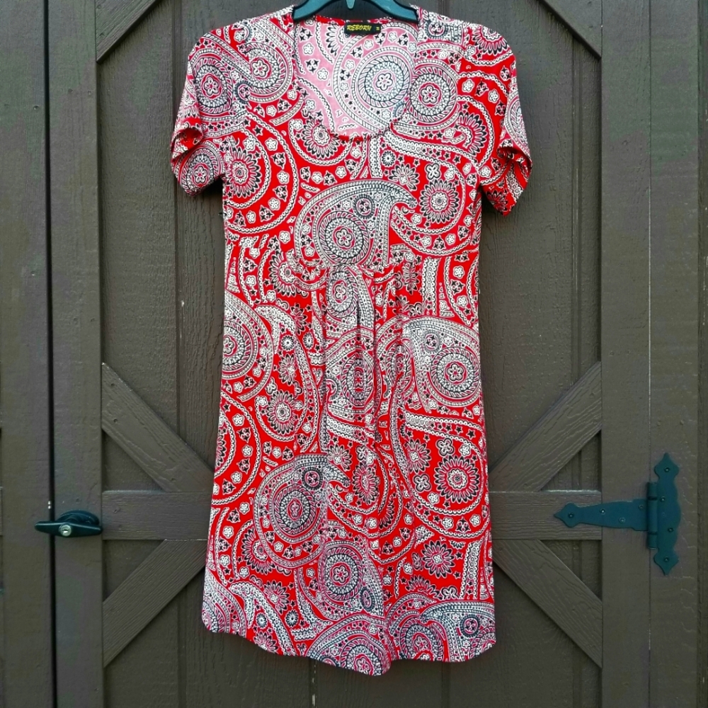 Reborn Red Paisley Bandana Knee Length Dress Sz M